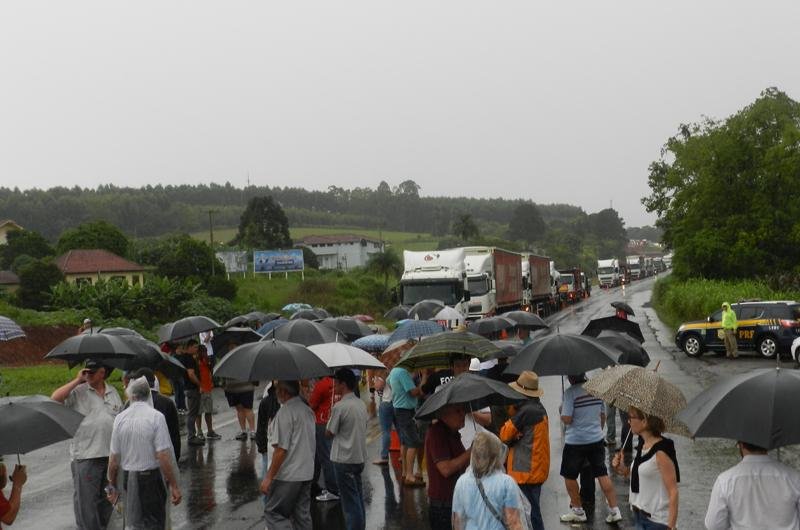 Trecho situa-se no local onde est&aacute; instalada uma aldeia ind&iacute;gena em Estrela