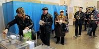 População da Crimeia vai às urnas em referendo neste domingo