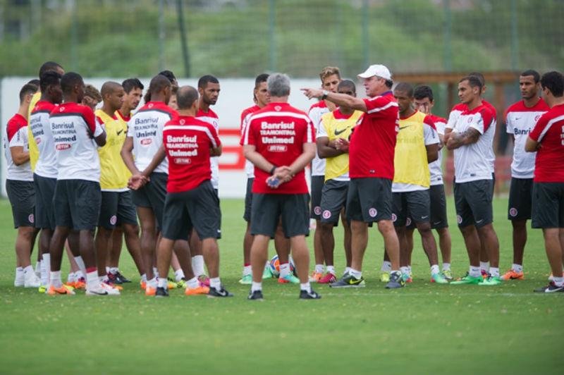 Abel testar&aacute; jogadores diante do Lajeadense