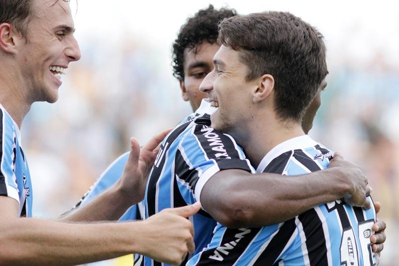 Deretti foi destaque na vit&oacute;ria sobre o Pelotas