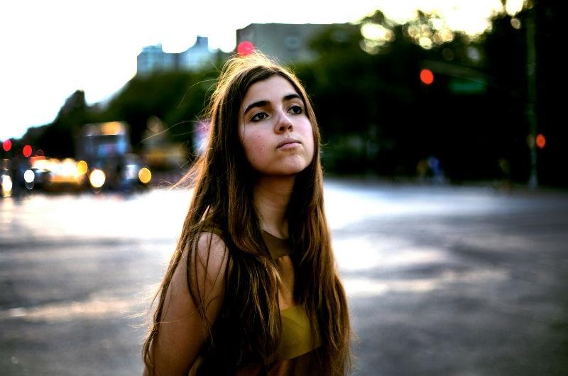 M&uacute;sica ga&uacute;cha, de 24 anos, vive em Paris 