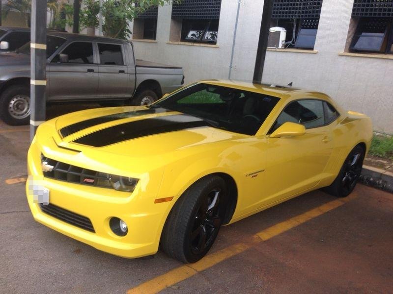 PF apreendeu carros de luxo