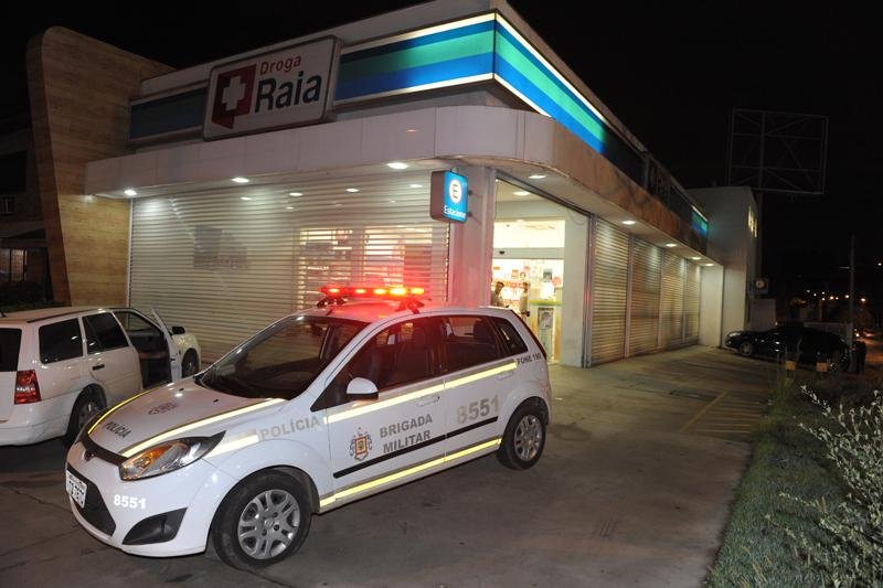 Cliente teve carrou roubado para  a fuga