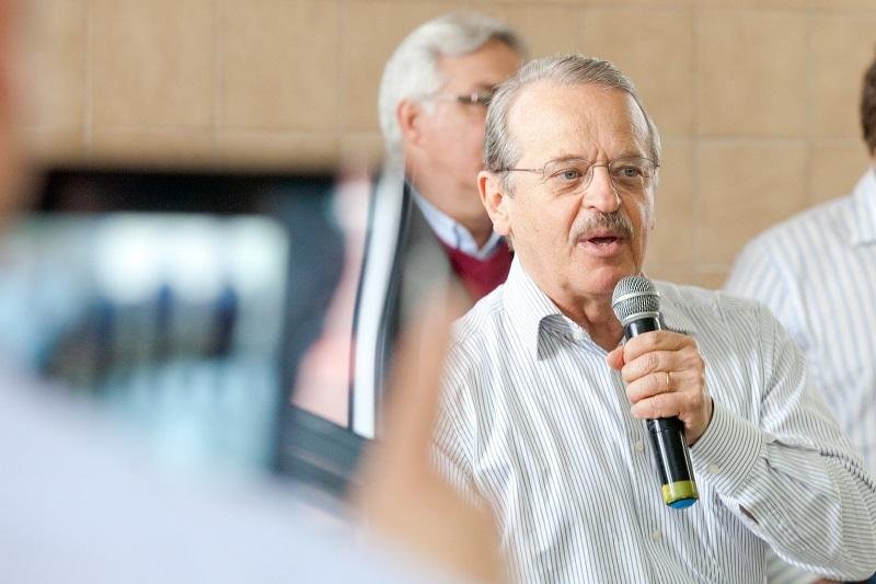 Tarso Genro anuncia mais 23 escolas de turno integral no Estado