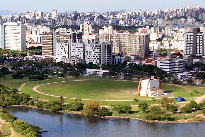 Tr&acirc;nsito sofre altera&ccedil;&otilde;es para ensaio da Copa no Anfiteatro P&ocirc;r do Sol