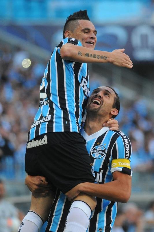 Grr&ecirc;io vence o juventude por 3 a 0 