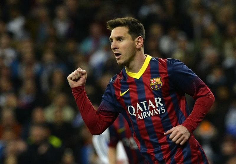Messi marcou tr&ecirc;s gols e bateu recorde no cl&aacute;ssico espanhol