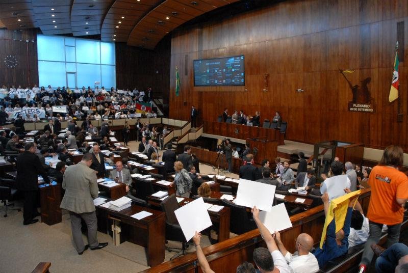 AL vota incentivo das estruturas tempor&aacute;rias no Beira-Rio