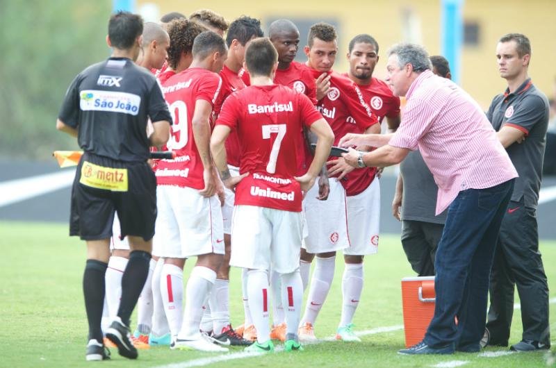 Abel Braga tem a chance de colocar o Colorado na sua s&eacute;tima final seguida