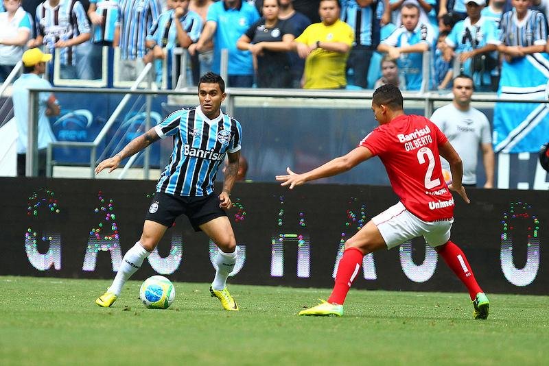 T&eacute;cnico Enderson Moreira viu desgaste como causa de queda de rendimento no Gre-Nal