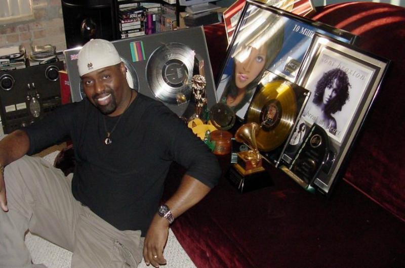 DJ de 59 anos morava em Chicago