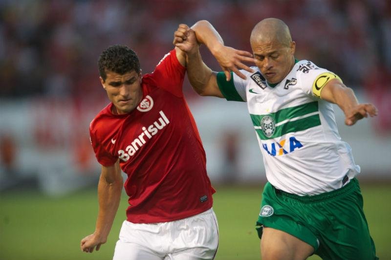 Meia Alex abandonar&aacute; carreira no final do Brasileir&atilde;o