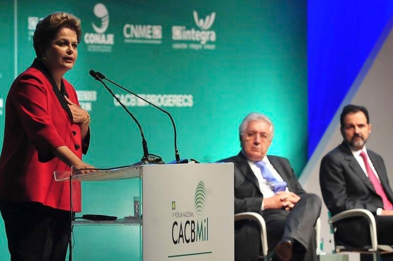 Dilma afirmou que o governo tem conseguido manter a infla&ccedil;&atilde;o dentro da meta