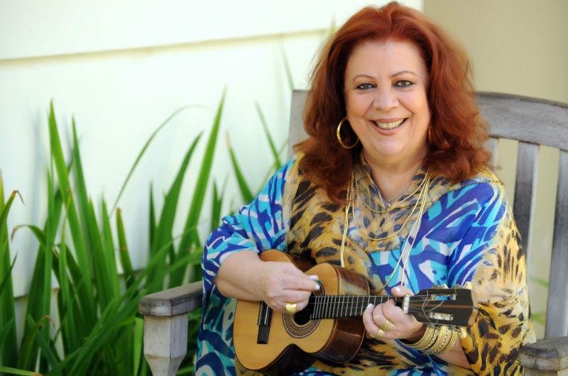 Beth Carvalho faz show no Teatro Feevale, em Novo Hamburgo 