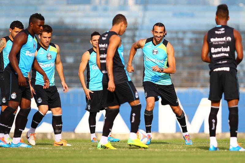 Gr&ecirc;mio inicia prepara&ccedil;&atilde;o para decis&atilde;o contra Nacional 