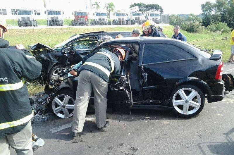 Motorista do Astra teria tentando efetuar uma ultrapassagem