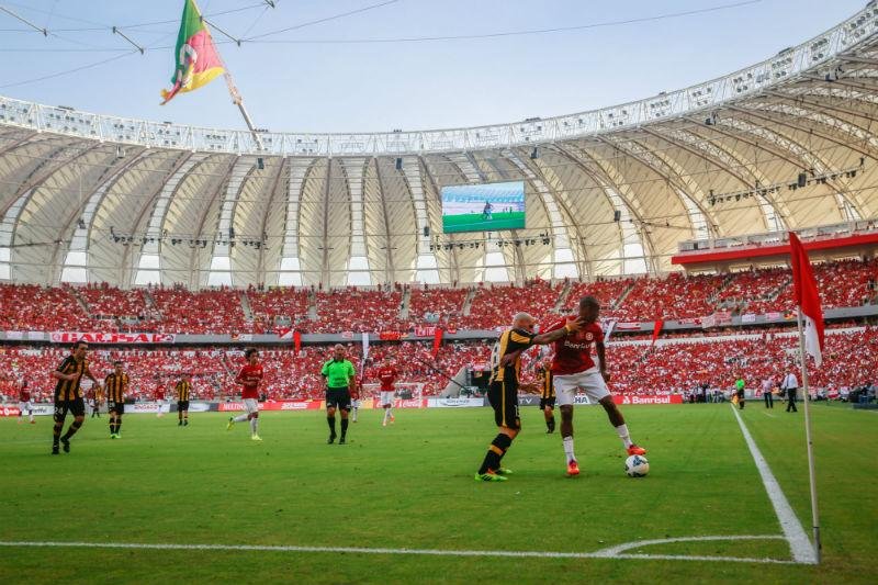 Beira-Rio recebeu lota&ccedil;&atilde;o m&aacute;xima para amistoso com Pe&ntilde;arol