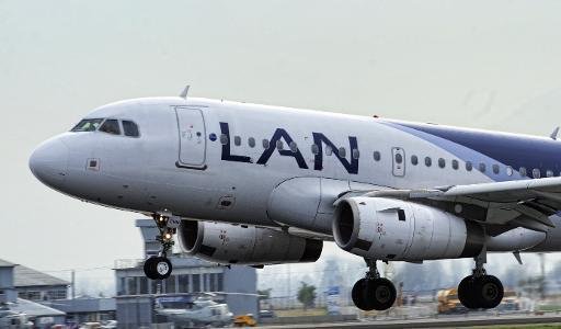 LAN cancela voos dom&eacute;sticos por greve de tripulantes 