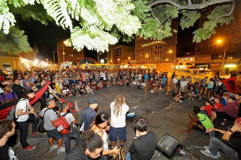 Grupo pretende colher assinaturas para que empresas de &ocirc;nibus sigam modelo da antiga Carris