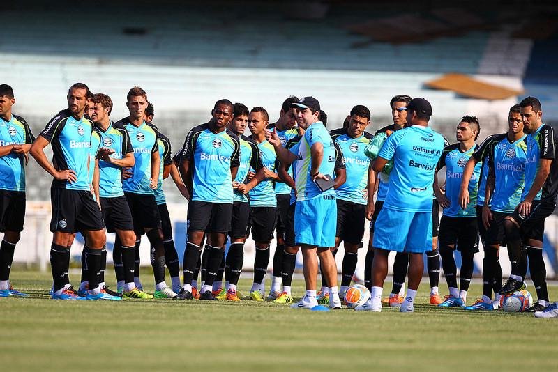 Gr&ecirc;mio prega foco contra Nacional antes de pensar em Gre-Nal