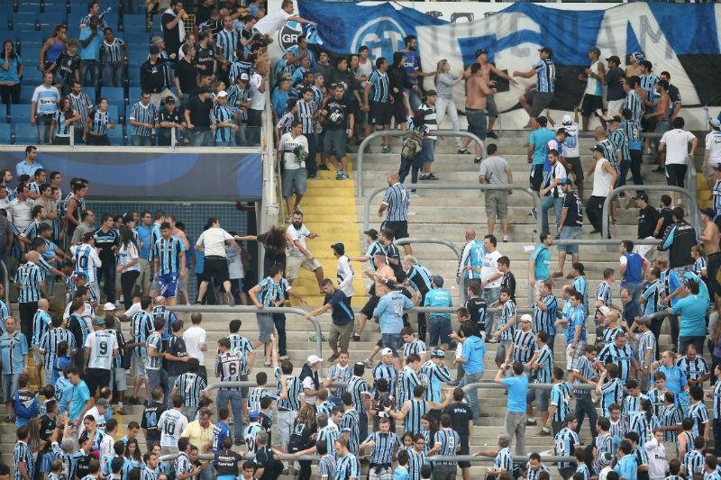 Sete torcedores do Gr&ecirc;mio s&atilde;o impedidos de entrar no Gre-Nal 