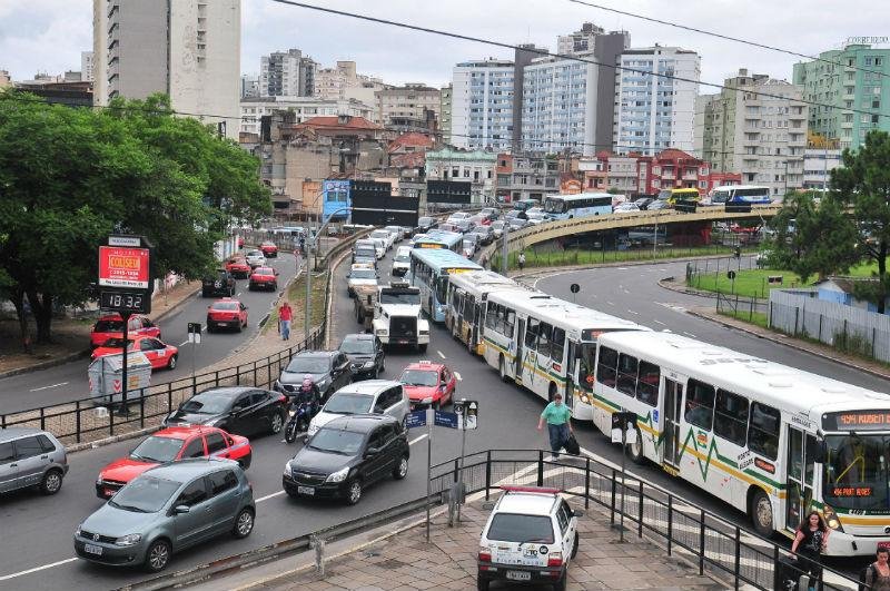Porto Alegre teve 28 mortos no tr&acirc;nsito contra 27 no ano passado