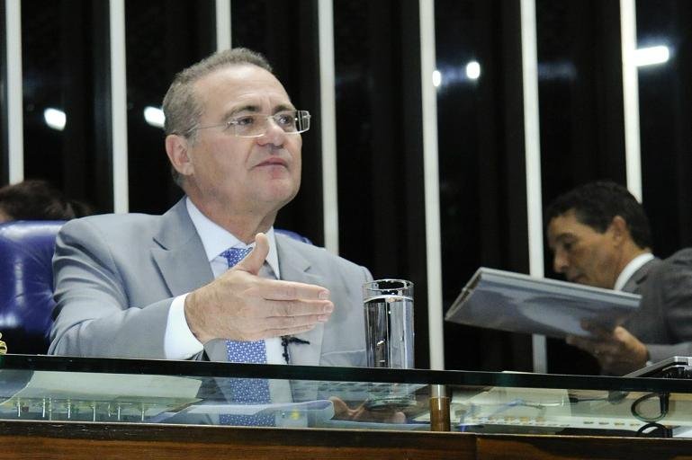 Renan ter&aacute; 48h para prestar ao Supremo as informa&ccedil;&otilde;es que julgar necess&aacute;rias