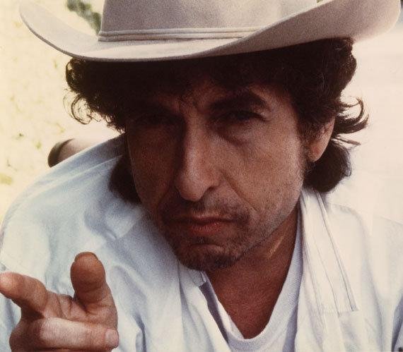 Bob Dylan &eacute; absolvido de acusa&ccedil;&atilde;o de inj&uacute;ria