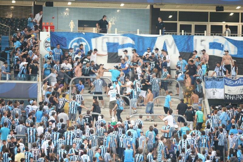 Briga da torcida gremista deve render multa ao clube