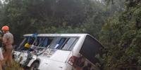 Seis morreram na colisão entre caminhão e micro-ônibus em São Vicente do Sul