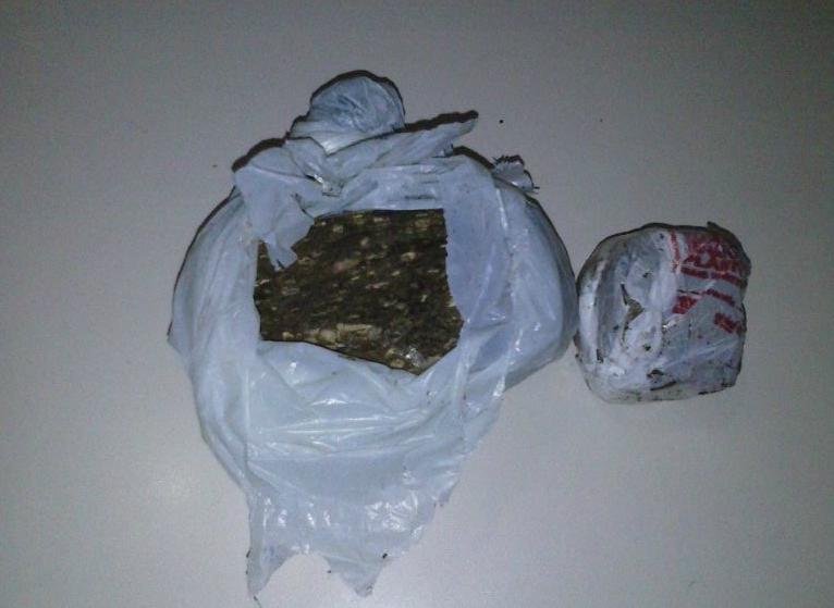 Homem foi preso ao atirar 90 gramas de maconha para dentro do p&aacute;tio do Pres&iacute;dio de Canela