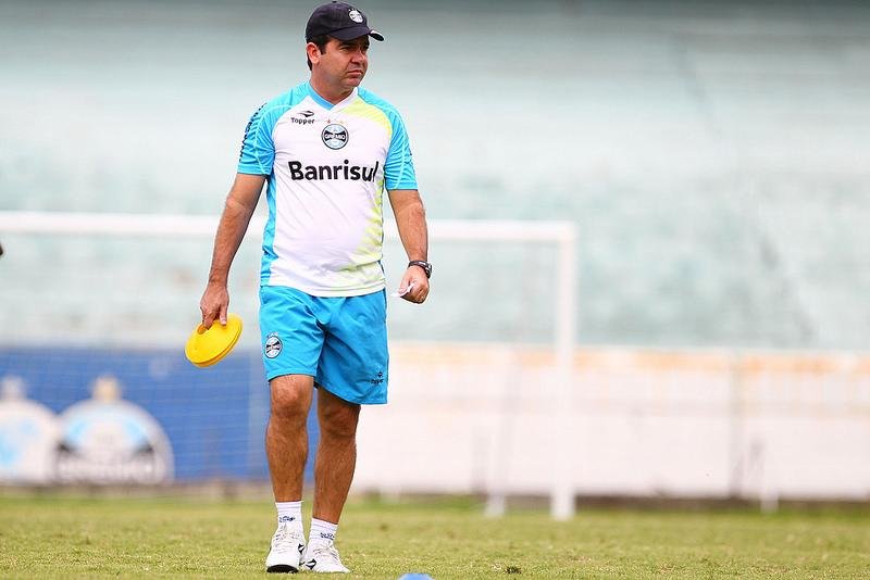 Enderson Moreira evita proje&ccedil;&atilde;o para primeiras rodadas do Brasileir&atilde;o
