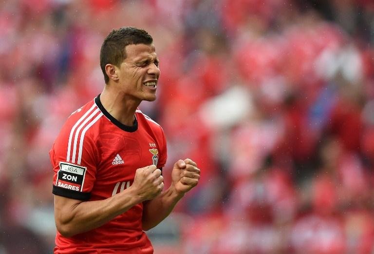 Lima anotou os dois gols da partida