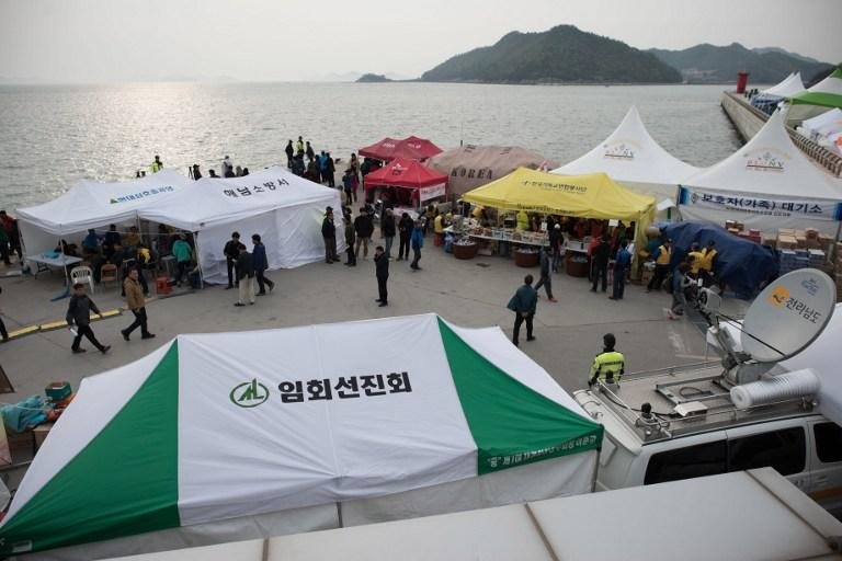 Sobe para 86 n&uacute;mero de mortos em naufr&aacute;gio na Coreia do Su
