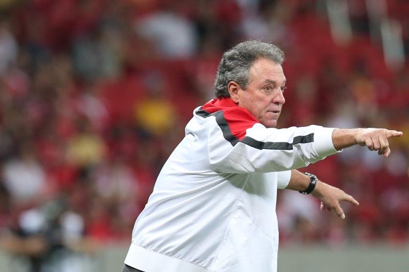 Postura da torcida agrada e Abel espera Beira-Rio lotado contra Sport 