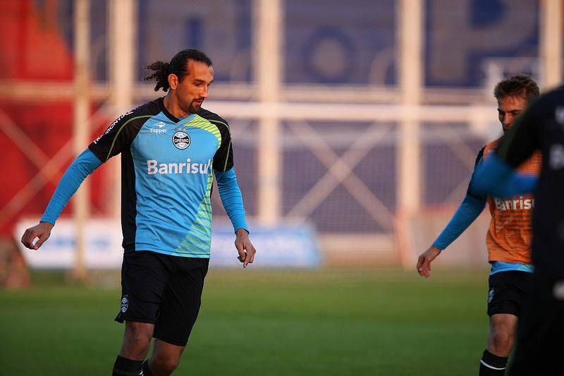 Barcos pede para Gr&ecirc;mio esquecer derrotas e focar na Libertadores