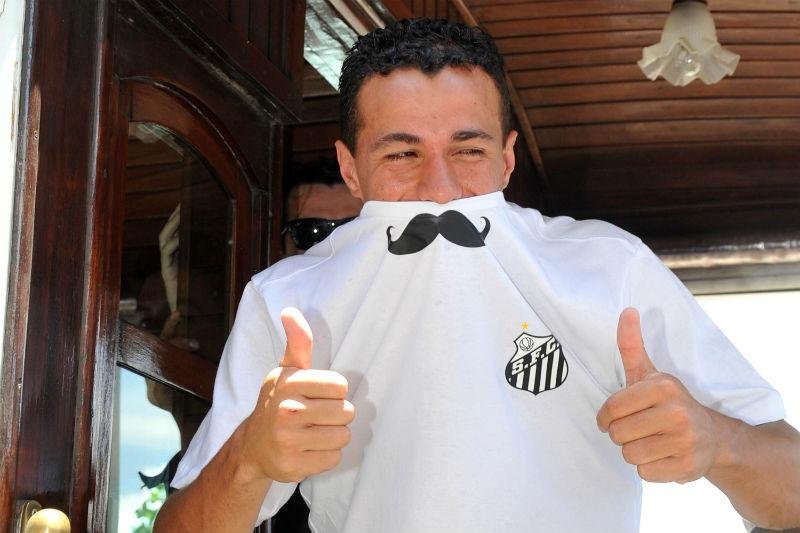 Dami&atilde;o tem n&uacute;meros fracos e segue "em d&iacute;vida" com torcida do Santos  