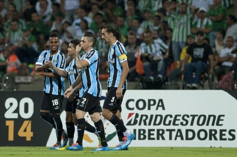 Gr&ecirc;mio encara San Lorenzo para aliviar press&atilde;o na temporada