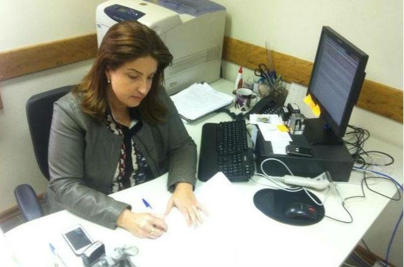 Dinam&aacute;rcia Maciel de Oliveira entrou com A&ccedil;&atilde;o de Suspens&atilde;o de Poder Familiar contra o m&eacute;dico