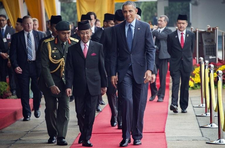 Obama chega &agrave; Mal&aacute;sia para visita oficial