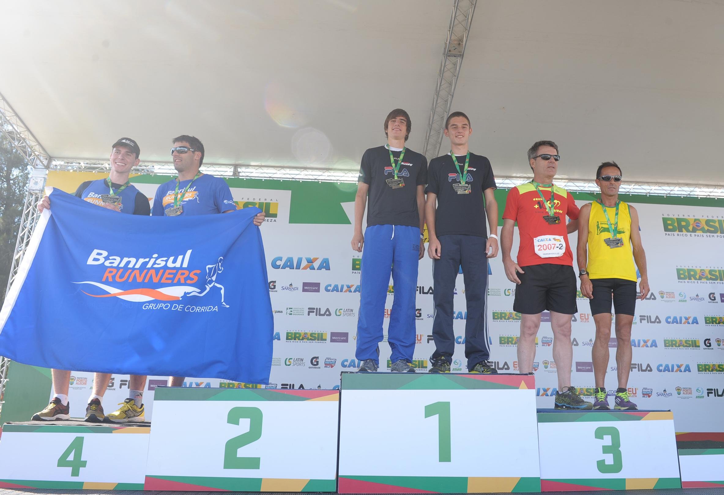 Meia Maratona tem bicampe&atilde; no feminino e t&iacute;tulo in&eacute;dito no masculino