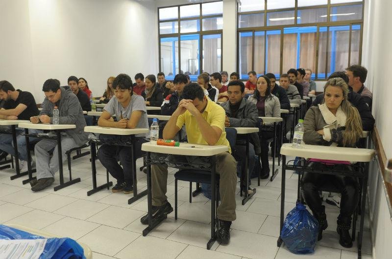 Cerca de 9 mil candidatos participaram do concurso da Emater neste domingo