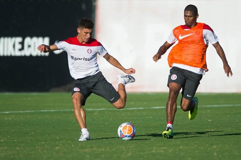 Reservas fazem coletivo com presen&ccedil;a de Alex no CT Parque Gigante