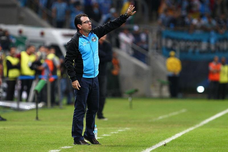 Enderson assumiu responsabilidade e destacou entrega do Gr&ecirc;mio