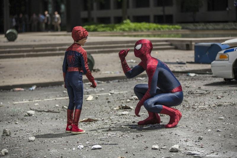 Desafio entre Homem Aranha e Electro estreia nos cinemas de Porto Alegre