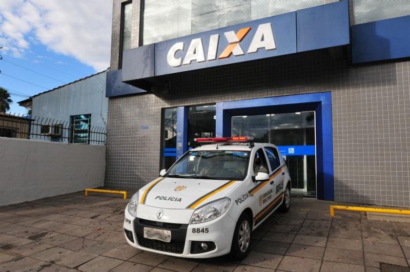Ag&ecirc;ncia da Caixa Econ&ocirc;mica Federal &eacute; arrombada em Porto Alegre