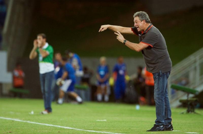 Abel n&atilde;o gostou da atua&ccedil;&atilde;o do Inter no primeiro tempo