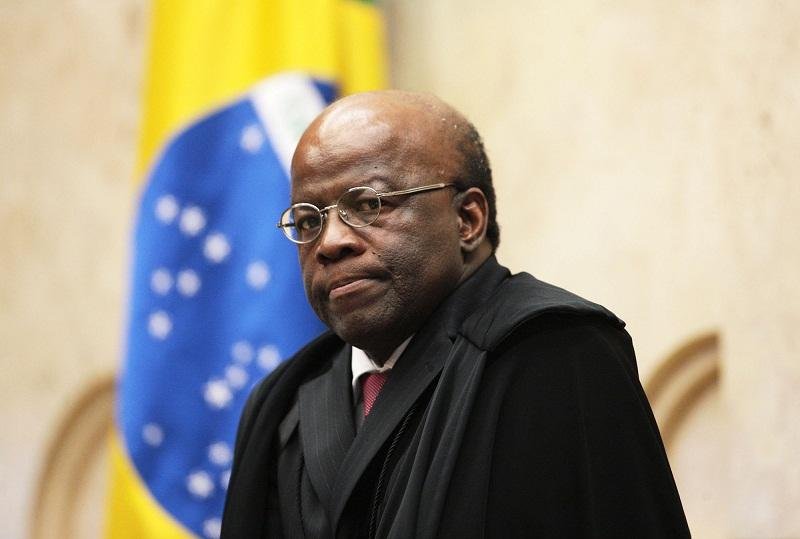 Barbosa &eacute; respons&aacute;vel por vida de Genoino, diz Falc&atilde;o
