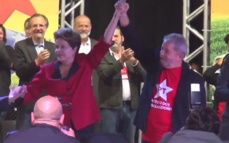 PT oficializa pr&eacute;-candidatura de Dilma &agrave; Presid&ecirc;ncia