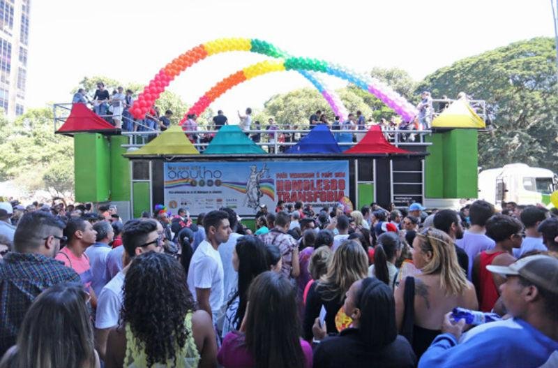 Comunidade LGBT tomou a avenida Paulista para se manifestar